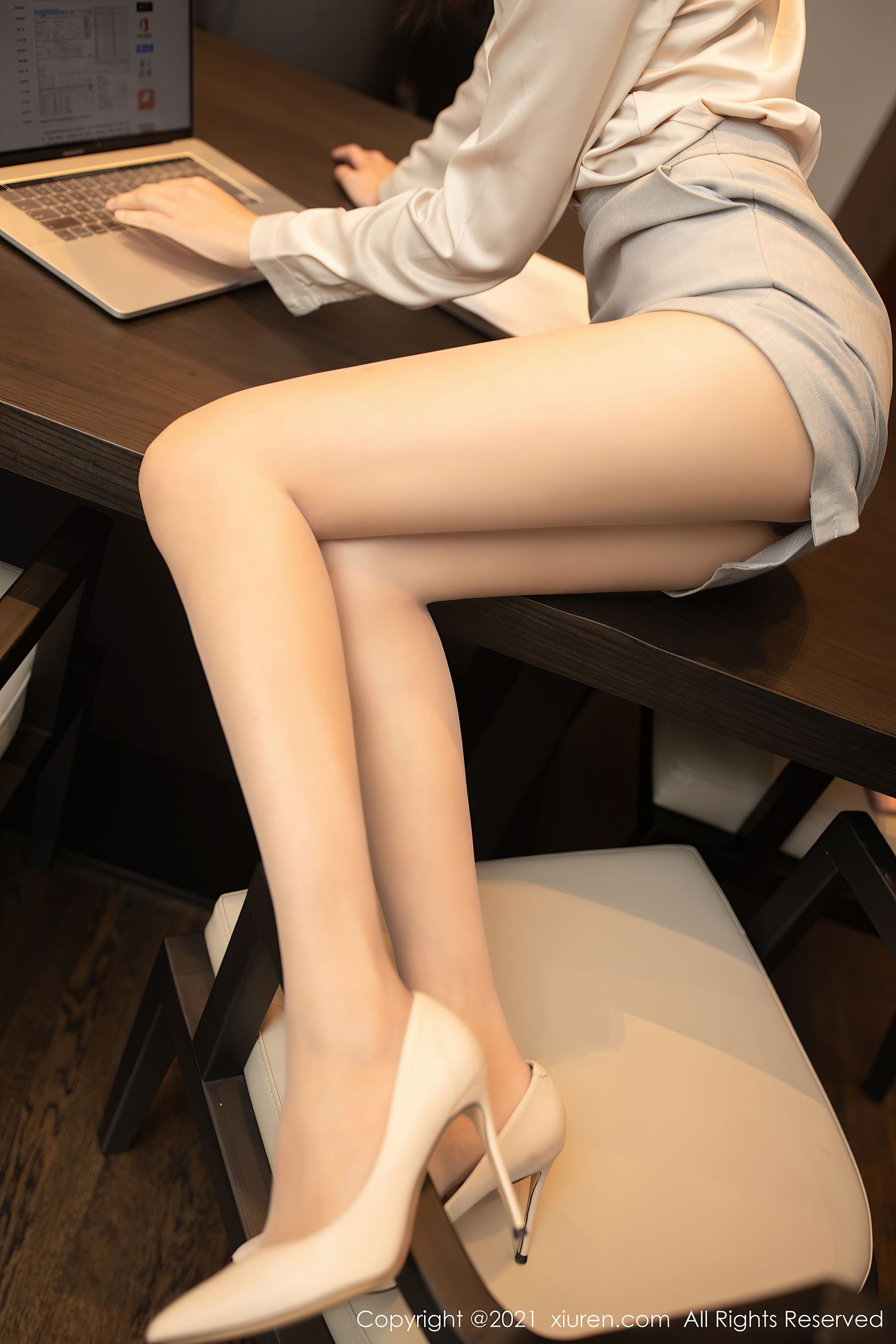 [秀人XIUREN] No.2987 陆萱萱