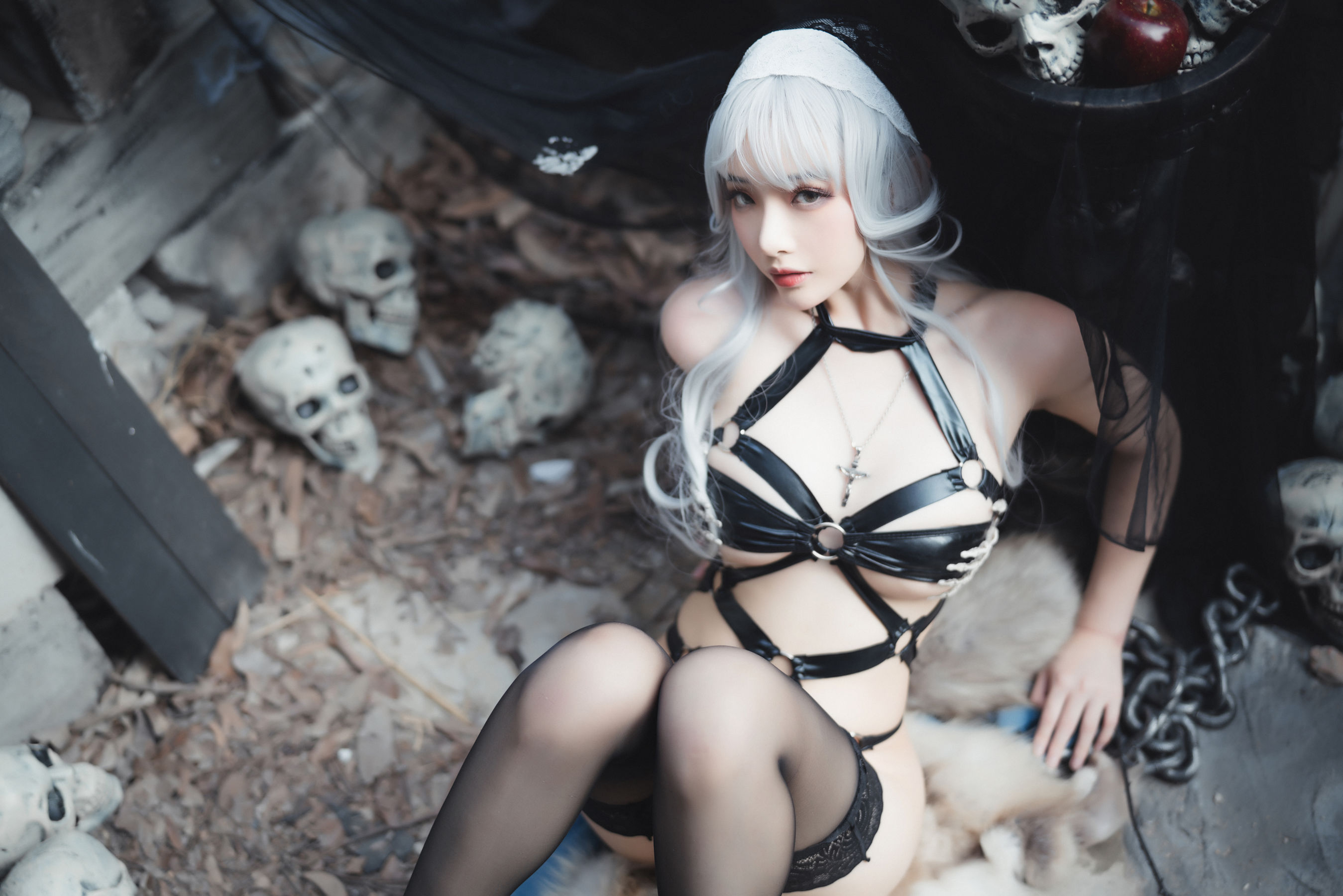 [Cosplay] 动漫博主雯妹 - 暗黑修女  第8张