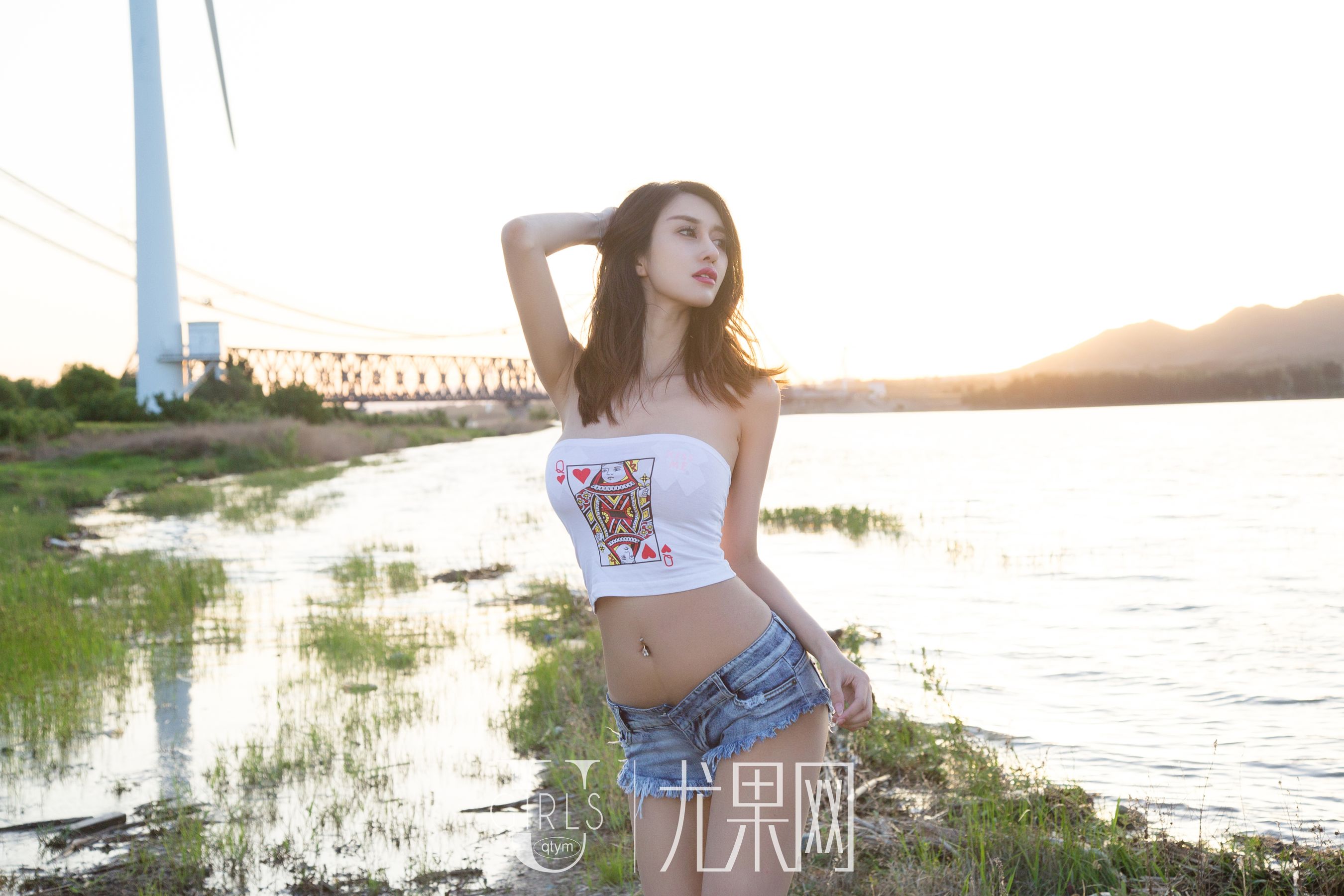 田梓茵《沙漠中的烟火》 [尤果Ugirls] U376